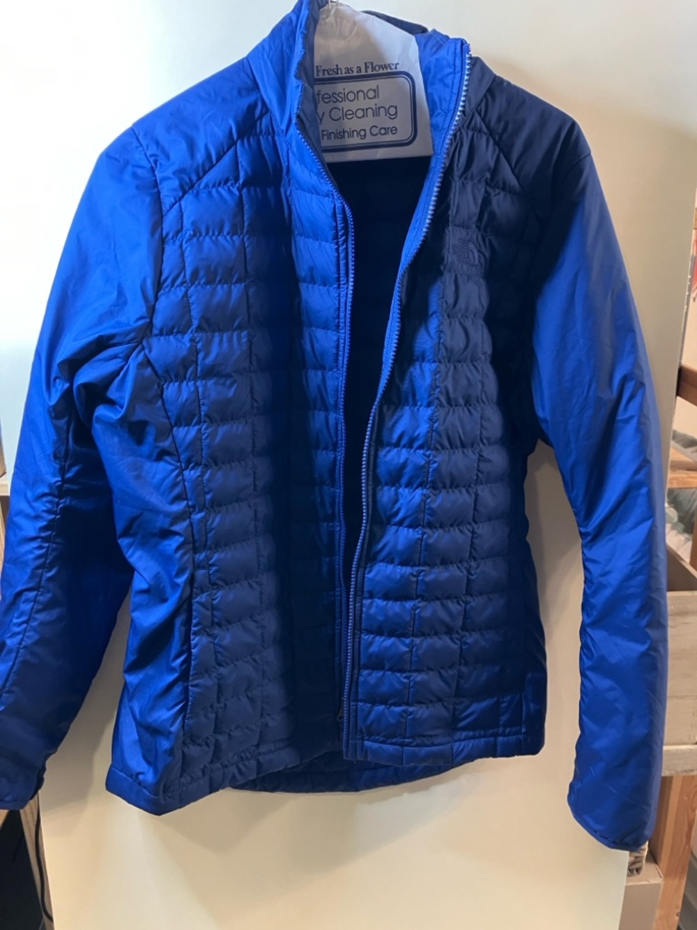 North Face Royal Blue Puffer Zip Up Jacket Woman’s Quilted Size M
